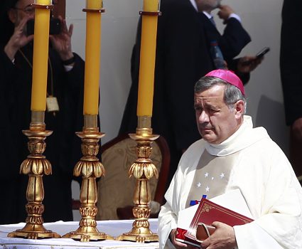 Obispo Juan Barros se reunirá con el Papa en el Vaticano.