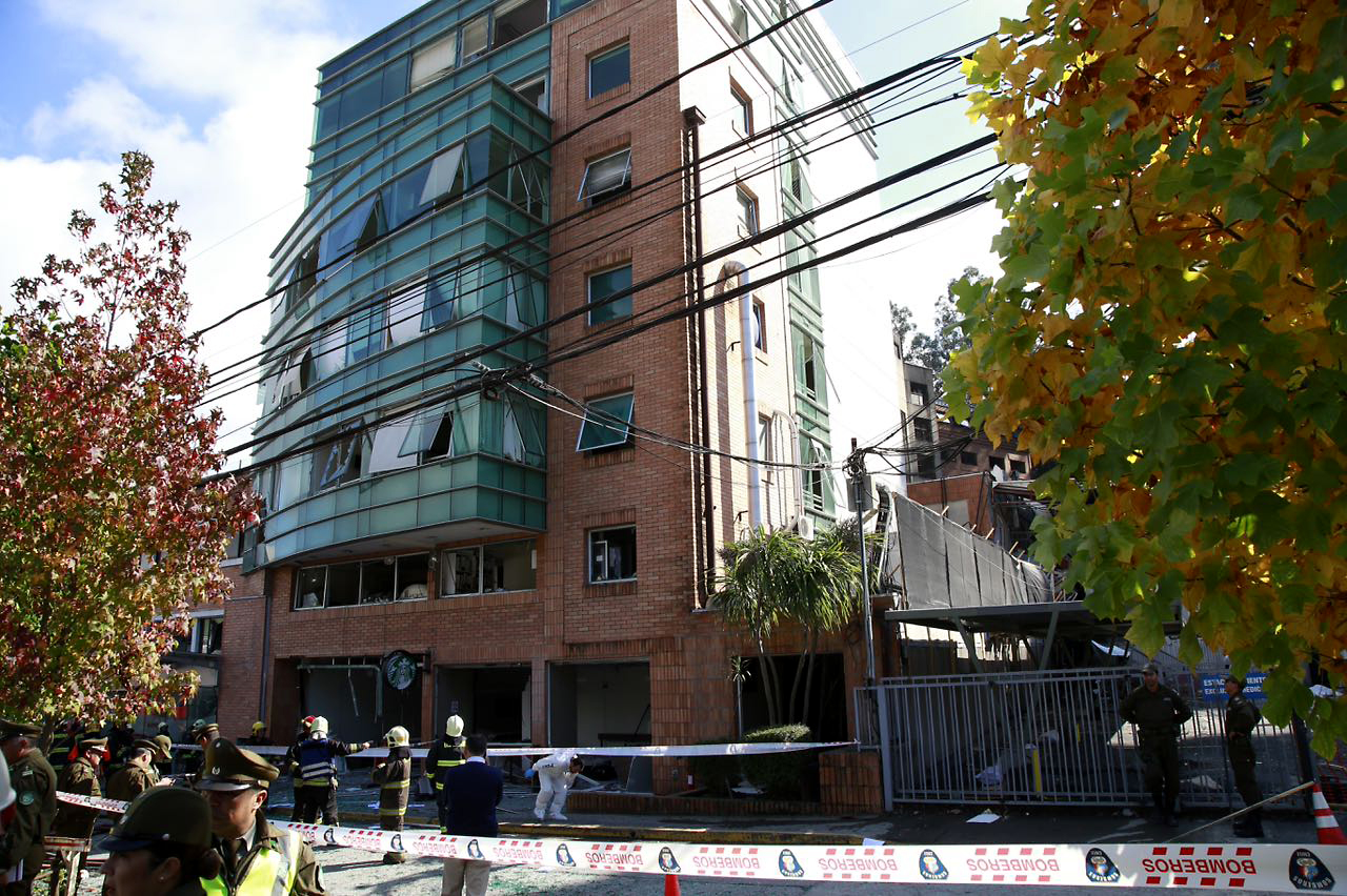 Explosión que afectó a las dependencias del Sanatorio Alemán de Concepción deja 4 muertos hasta el momento y una centena de heridos que fueron trasladados a otros centros asistenciales .