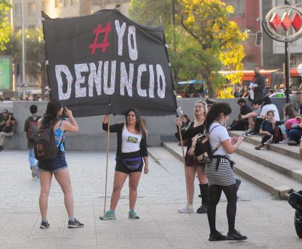 Coordinadora Feminista Universitaria realizó una manifestación contra el acoso callejero.