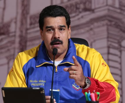 Maduro lanzó amenaza a empresarios para que no suban los precios