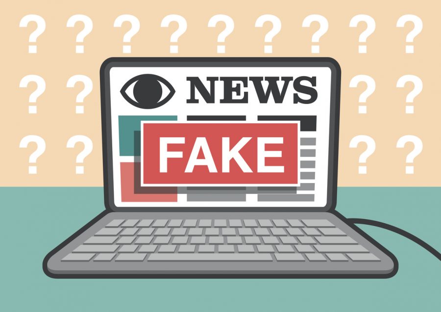 Fake News: Noticias falsas ilustración en computador