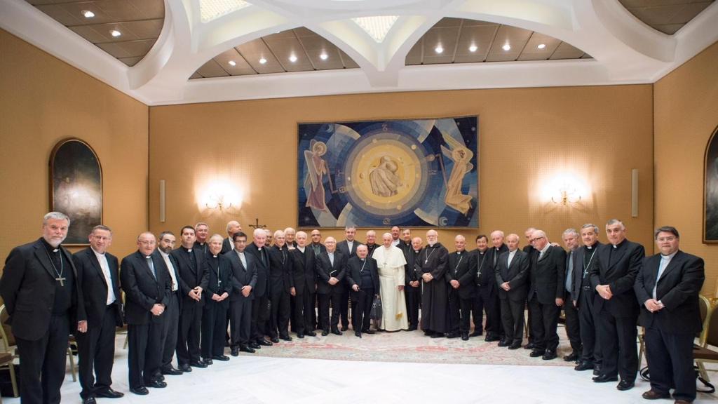 Papa Francisco junto a los obispos chilenos