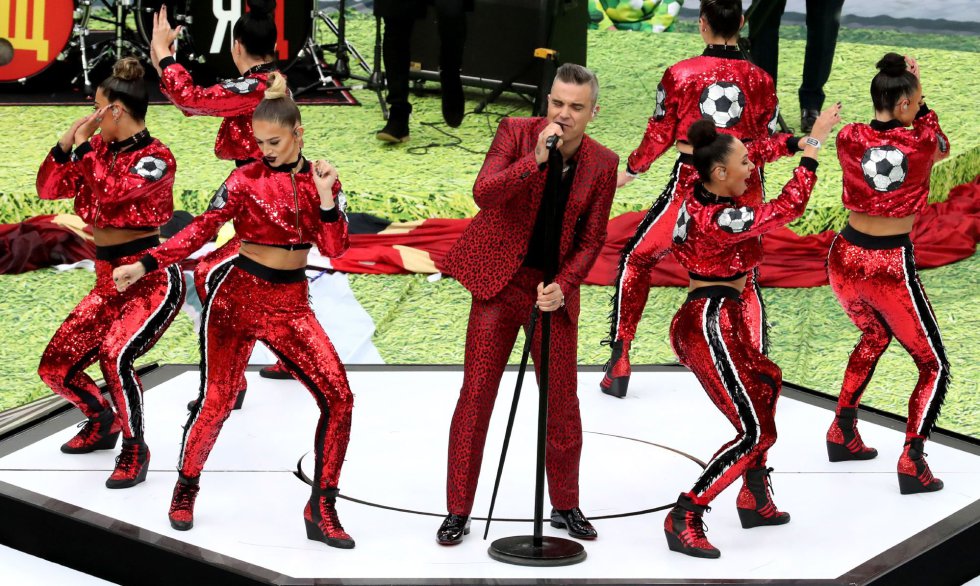 Robbie Williams cantando en la inauguración del Mundial de Rusia