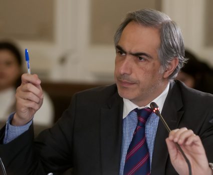 Santiago 08 Mayo 2017. El Senador Francisco Chahuan durante la Comision de Salud. Sergio Piña/Aton Chile