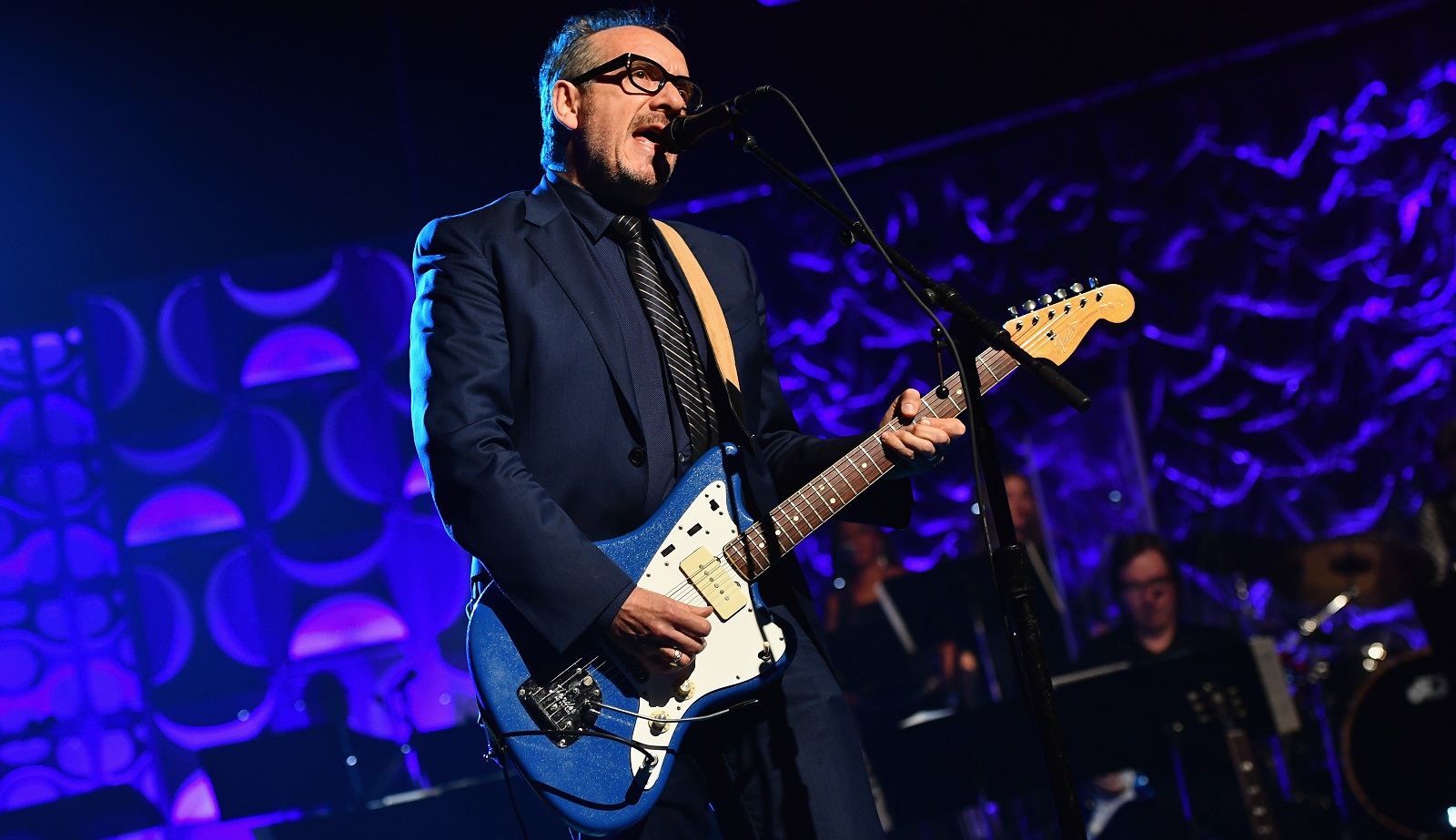 NEW YORK, NY - JUNE 09: Elvis Costello performs onstage during the Songwriters Hall Of Fame 47th Annual Induction And Awards at Marriott Marquis Hotel on June 9, 2016 in New York City. (Photo by Larry Busacca/Getty Images for Songwriters Hall Of Fame)