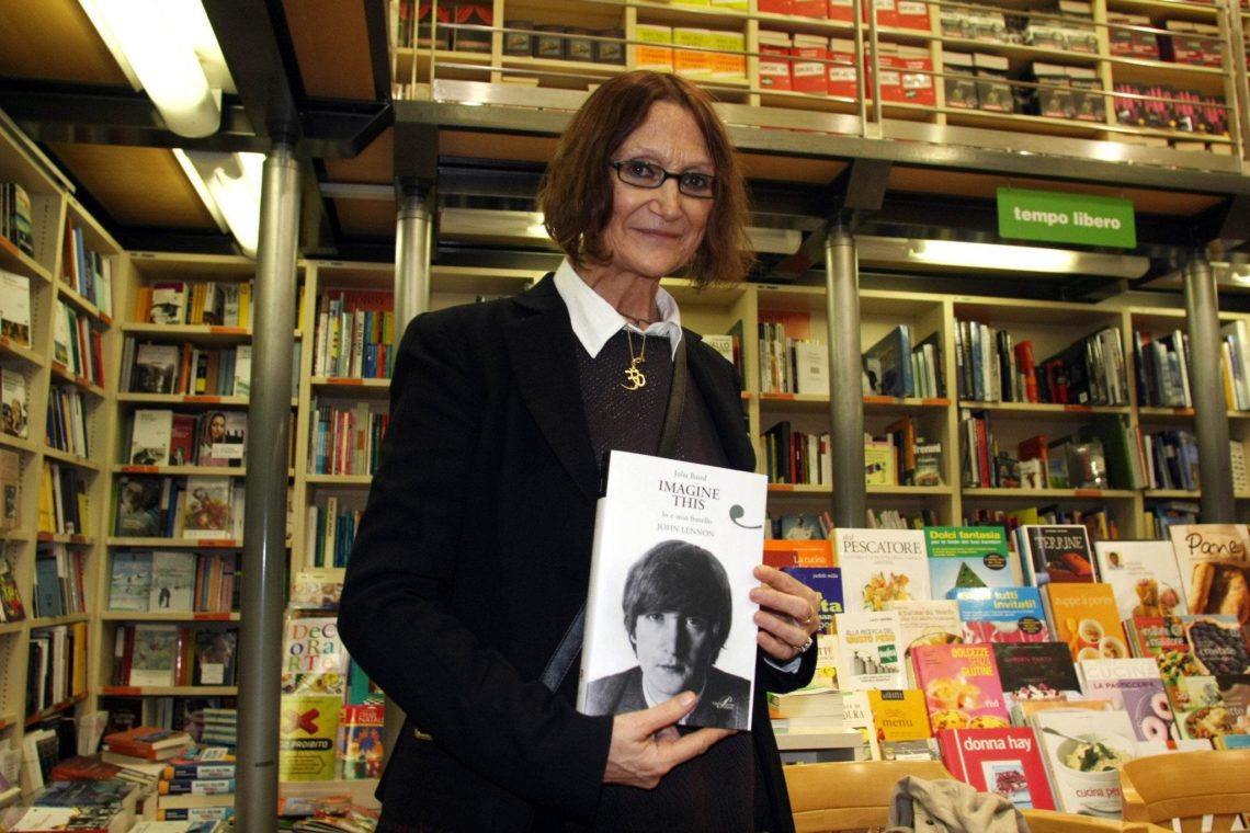 Julia Baird, hermana de John Lennon