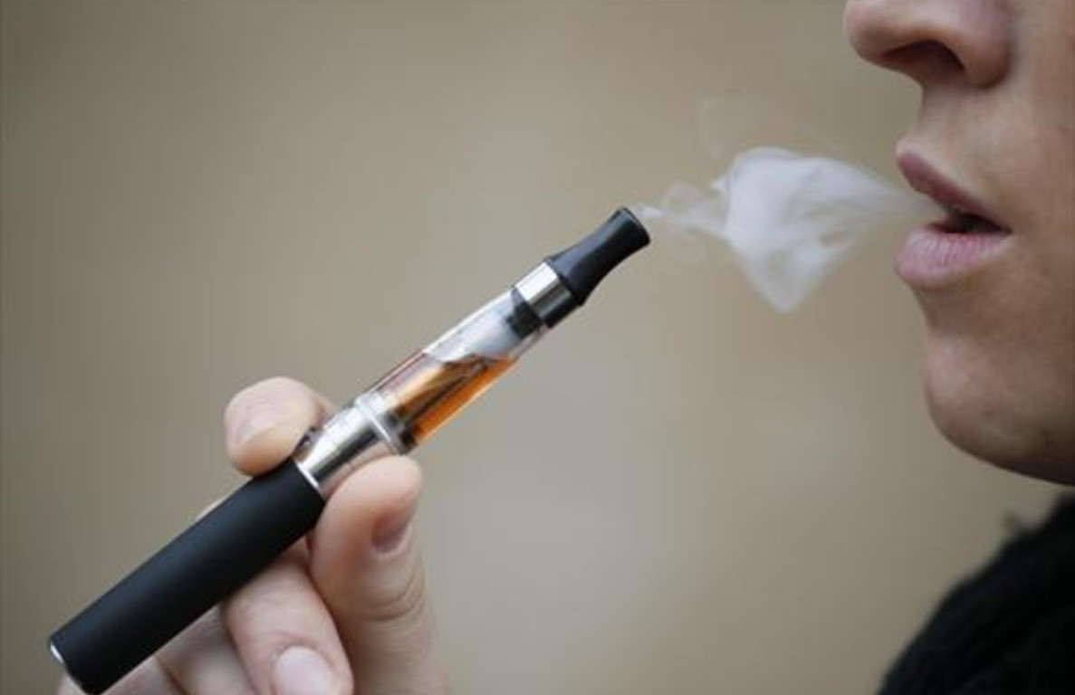 El debate por los vaporizadores: ¿los cigarrillos electrónicos rehabilitan a fumadores o crean nuevos adictos? - Radio Duna