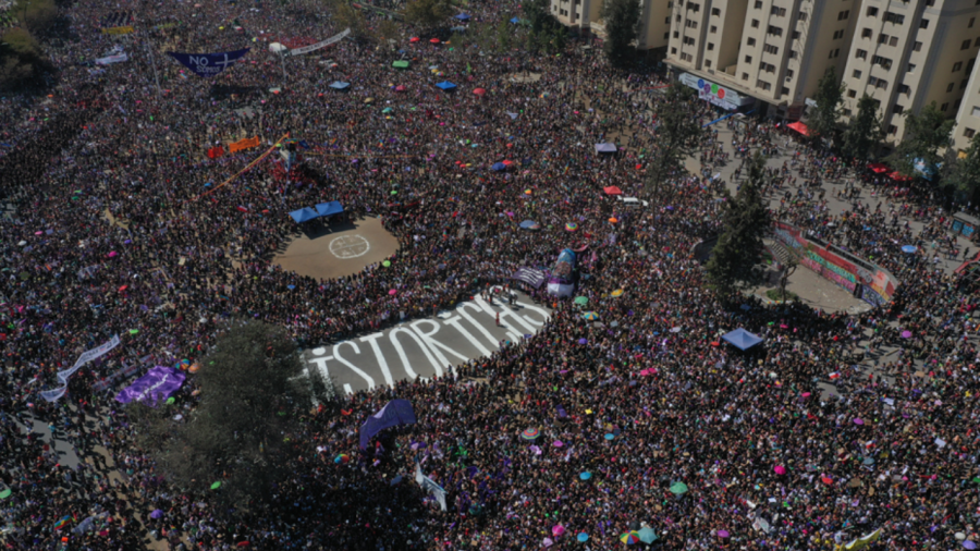 Marchas del 8M: Movilizaciones en Chile y cortes de tránsito