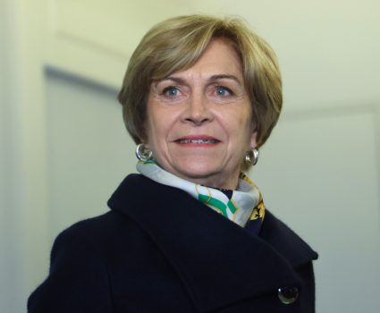 Matthei dice que hay una "campaña asquerosa" de republicanos