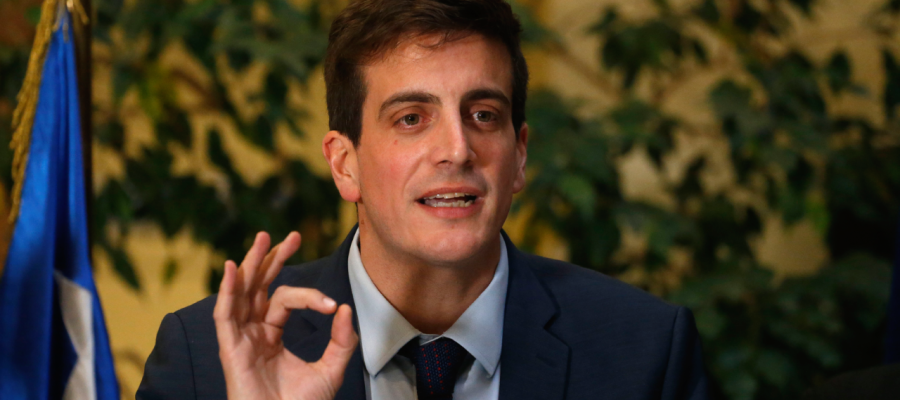 Schalper: "La citación de Boric es extralimitación de funciones"