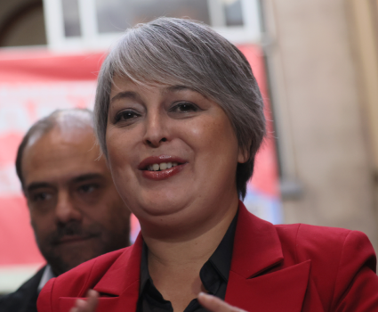 Jeannette Jara replantea su comando