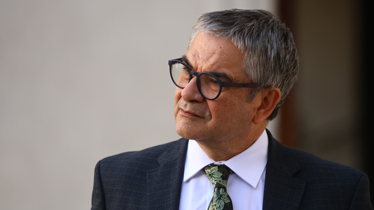 Marcel: "Precios de bienes y servicios deben ir en pesos no en UF"