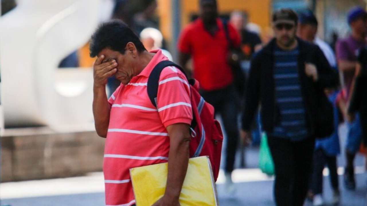 Desempleo no da tregua y se ubica en un 8.9%