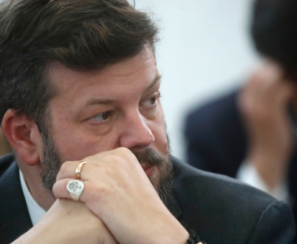 Servel admite denuncia contra Kaiser por dichos sobre el Golpe