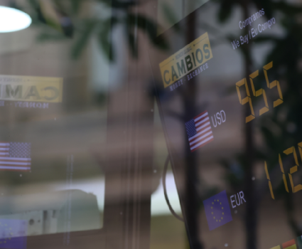 La sorpresiva decisión del Banco Central que disparó el dólar