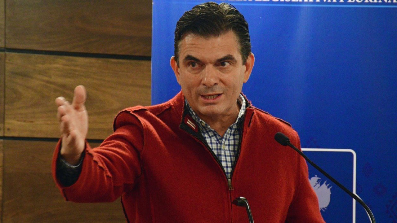 Rodrigo Paz espera “retomar relaciones” con Chile