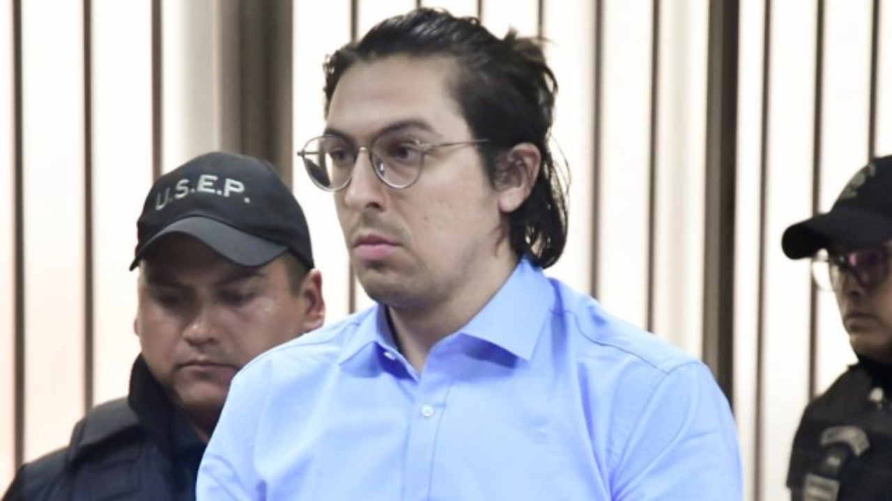 Daniel Andrade inicia el contraataque en caso Democracia Viva