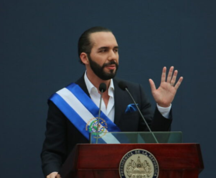 El 62% de los chilenos respaldan a Nayib Bukele según encuesta