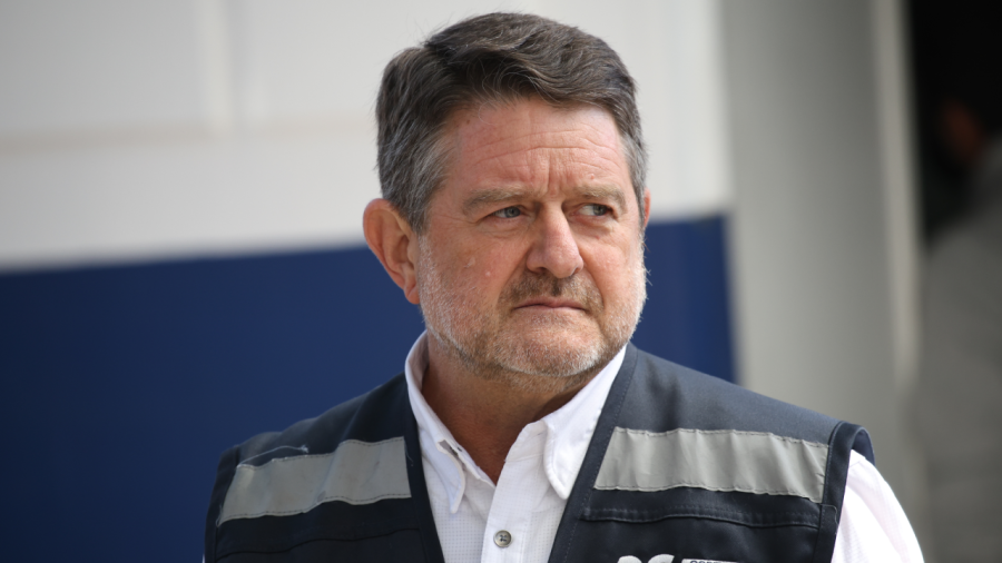 Orrego presenta defensa de 221 páginas para evitar destitución