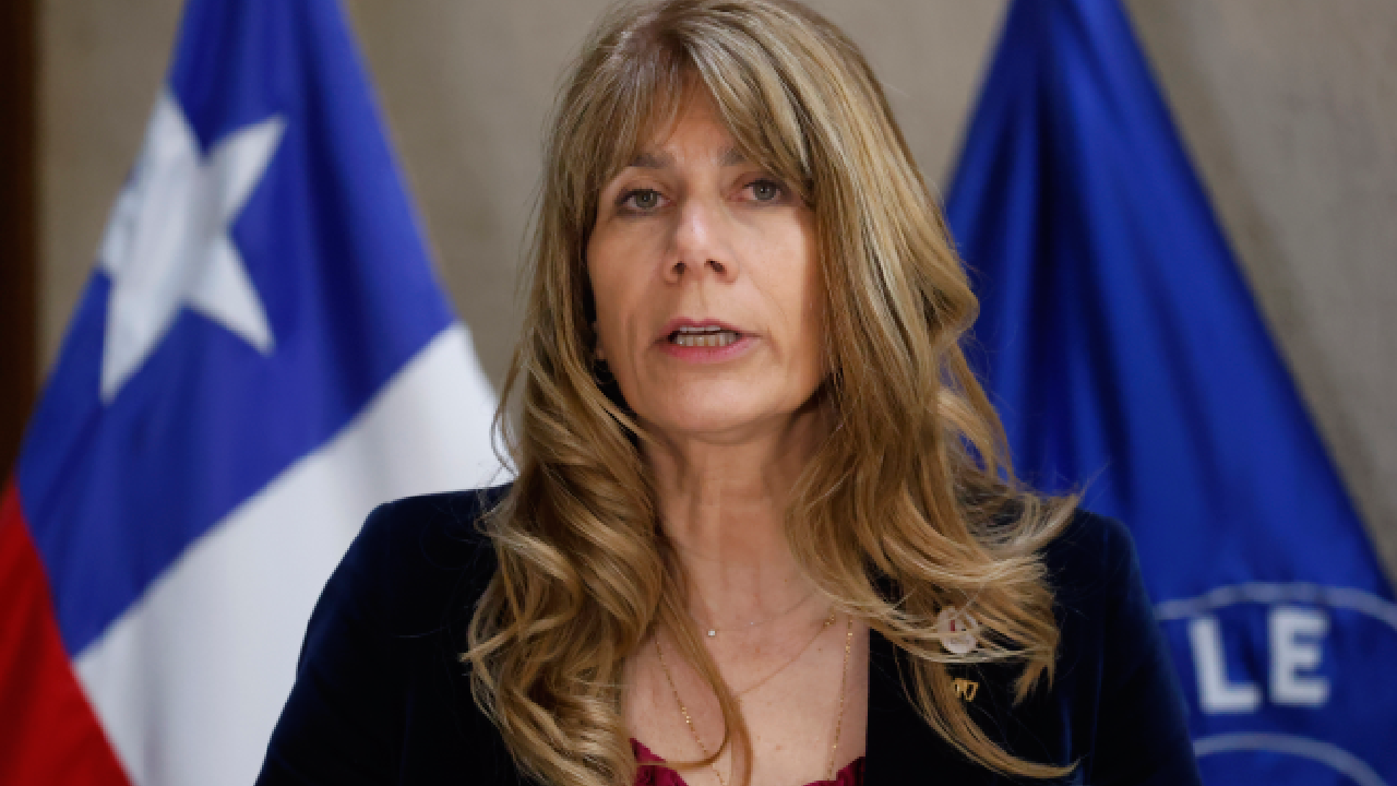 Ximena Rincón cuestionó retraso de Presupuesto 2026